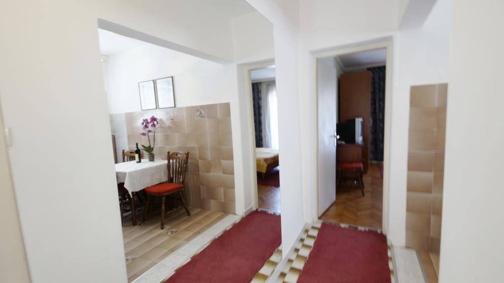 Apartment Mikovic