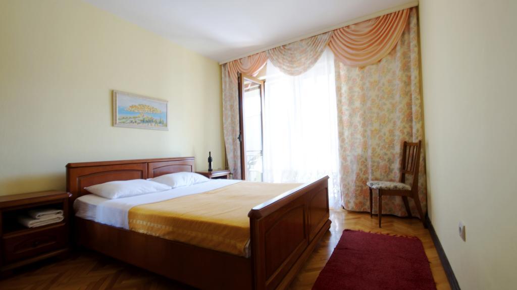Mikovic Apartment