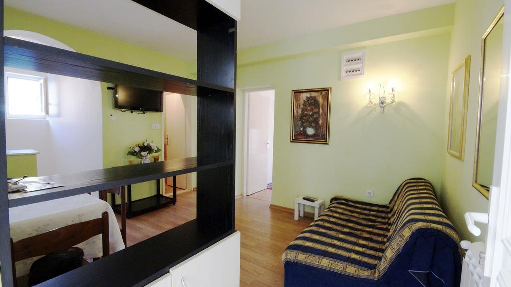 Mikovic Apartment *